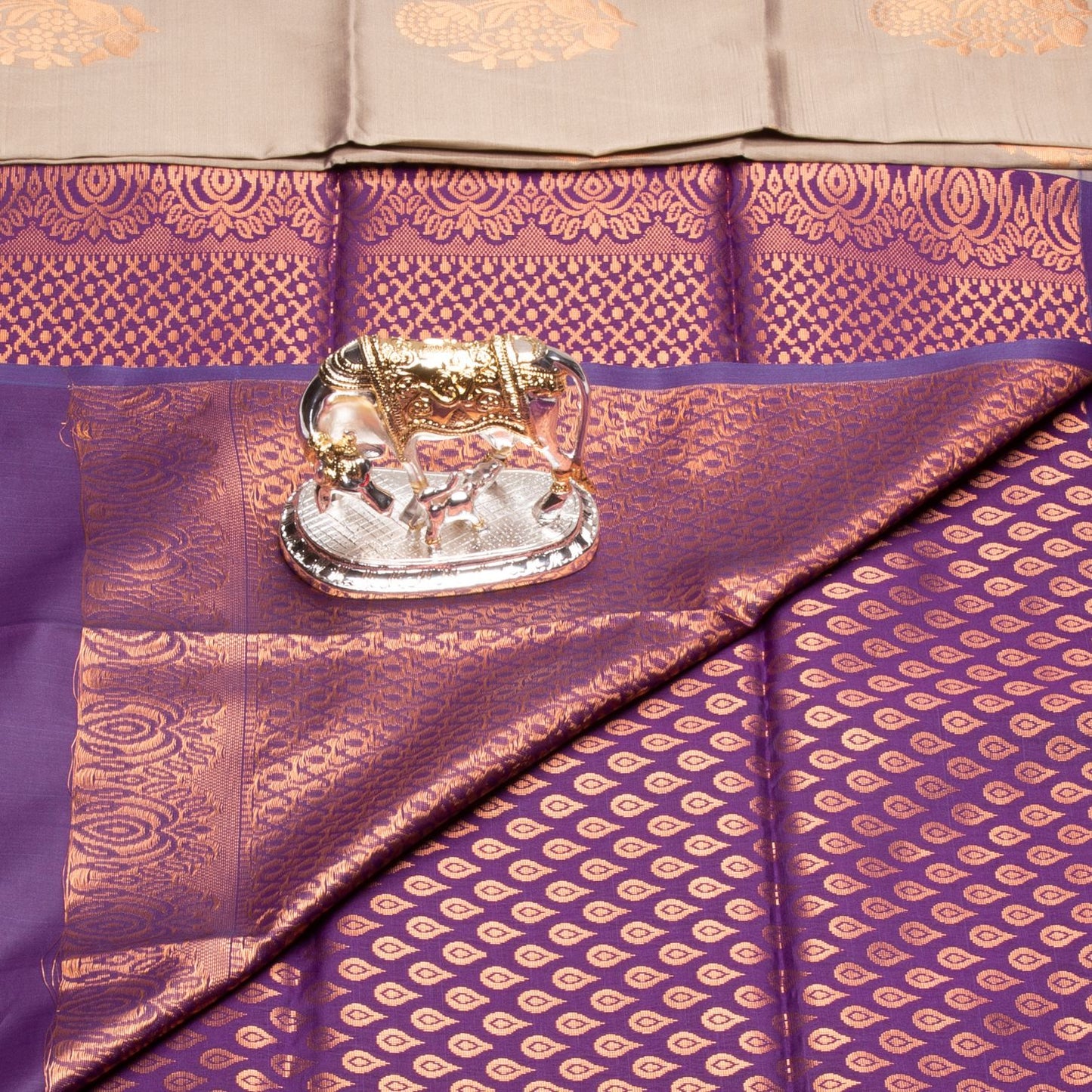 Kanchipuram Thread Lite Pearl Silk Saree | KA10025