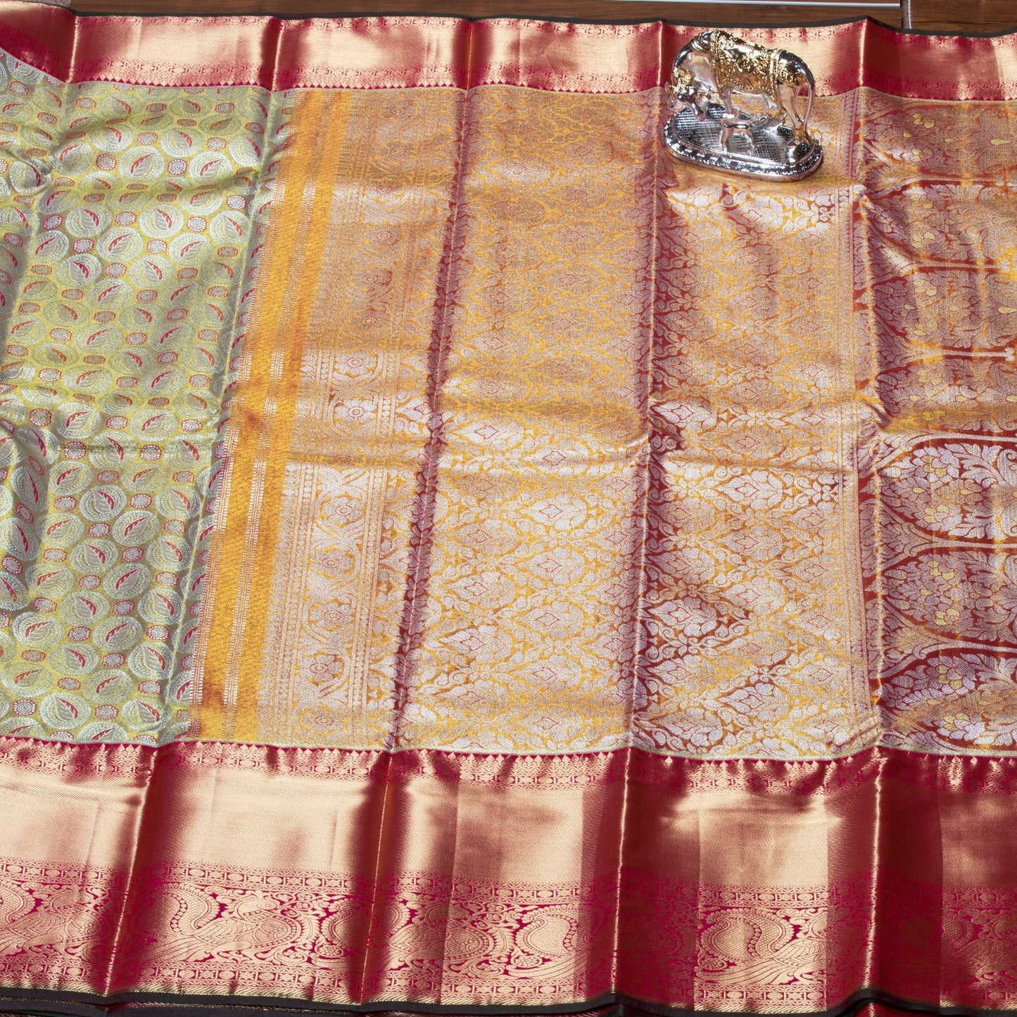 Kanchipuram Tissue Light Gold Silk Saree | KA10168