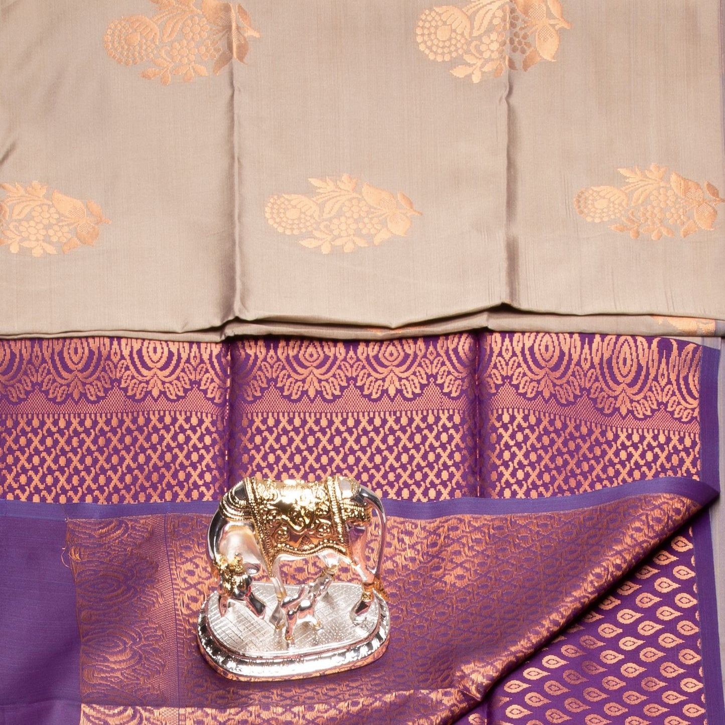 Kanchipuram Thread Lite Pearl Silk Saree | KA10025