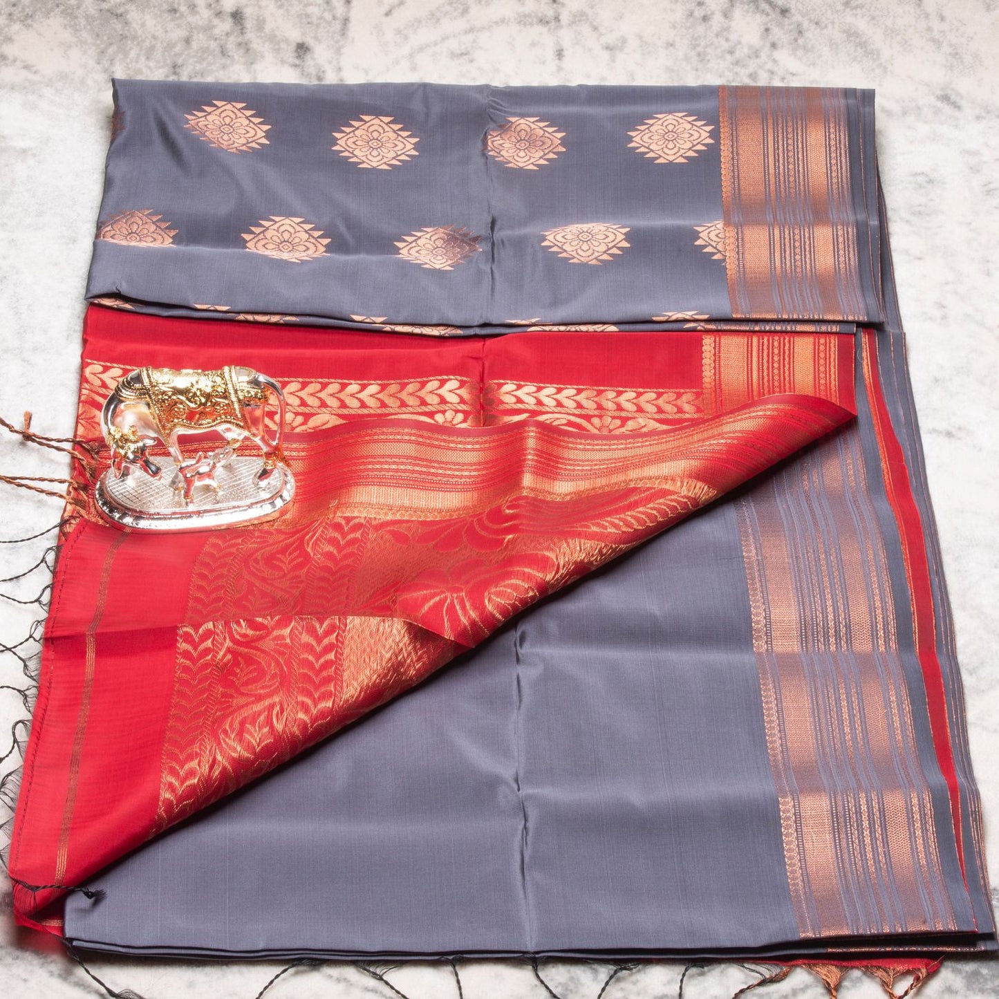 Kanchipuram Soft Thread Grey Silk Saree | KA10045