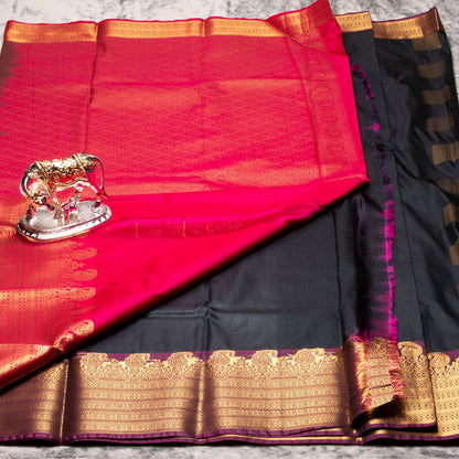 Kanchipuram Traditional Hunter Green Silk Saree | KA10129